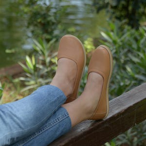Women Barefoot Grounding Earthing Shoes with Copper Rivets, Zero Drop Wide Leather, Color Tropical Cocanat