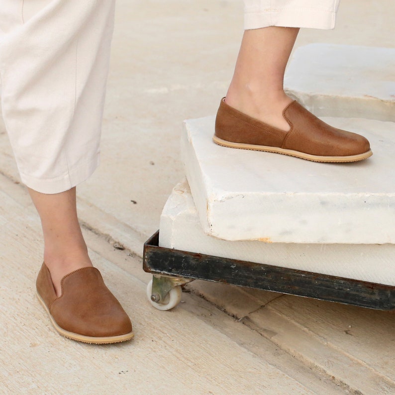 Lederen blotevoetenschoenen dames, minimalistische handgemaakte zero drop schoenen, dames aangepaste schoenen, herfstbruin afbeelding 7