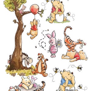 Peut inclure: Illustration fantaisiste de Winnie l'Ourson et ses amis. On voit Pooh avec un pot de miel, Porcinet, Tigrou, Bourriquet et des abeilles. L'œuvre utilise une palette de couleurs chaudes, un arbre et un ballon rouge.