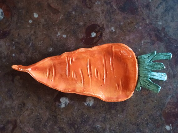 Set of 4. Gift Easter summer table decoration bowl made of pottery, high quality glazed. Carrot motif handmade in Germany