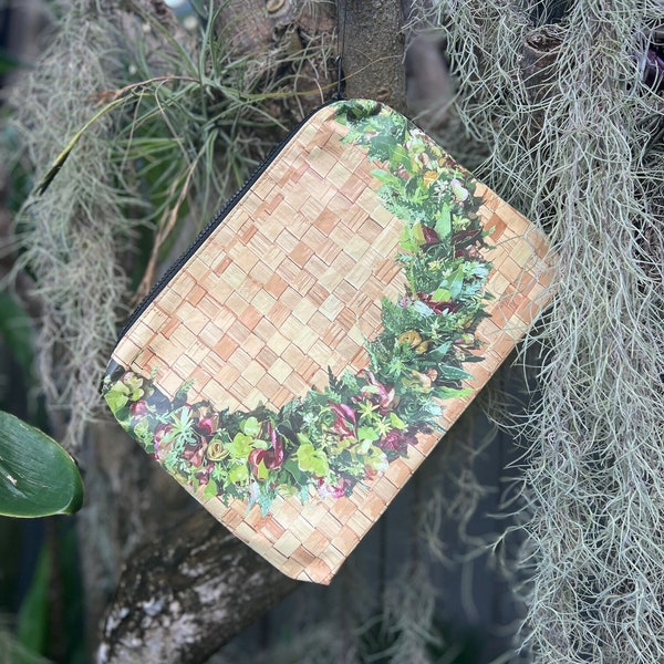 PRE-ORDER ONLY**** Large Tyvek Pouch - Lauhala Lei Po'o (available to ship in March)