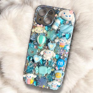 Funda para iPhone 15 con diseño de cinnamoroll