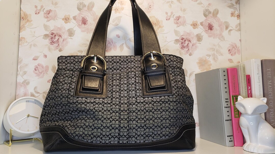 Vintage COACH Y2K Soho Hamptons Black Leather Signature Satchel