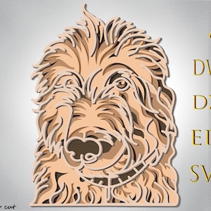 Könnte beinhalten: Ein detailliertes, geschichtetes, lasergeschnittenes Design eines Hundekopfes. Der Hund hat ein hellbraunes, zotteliges Fell und ein schwarzes Halsband. Das Design ist perfekt, um ein einzigartiges und individuelles Dekorationsstück für zu Hause zu schaffen.