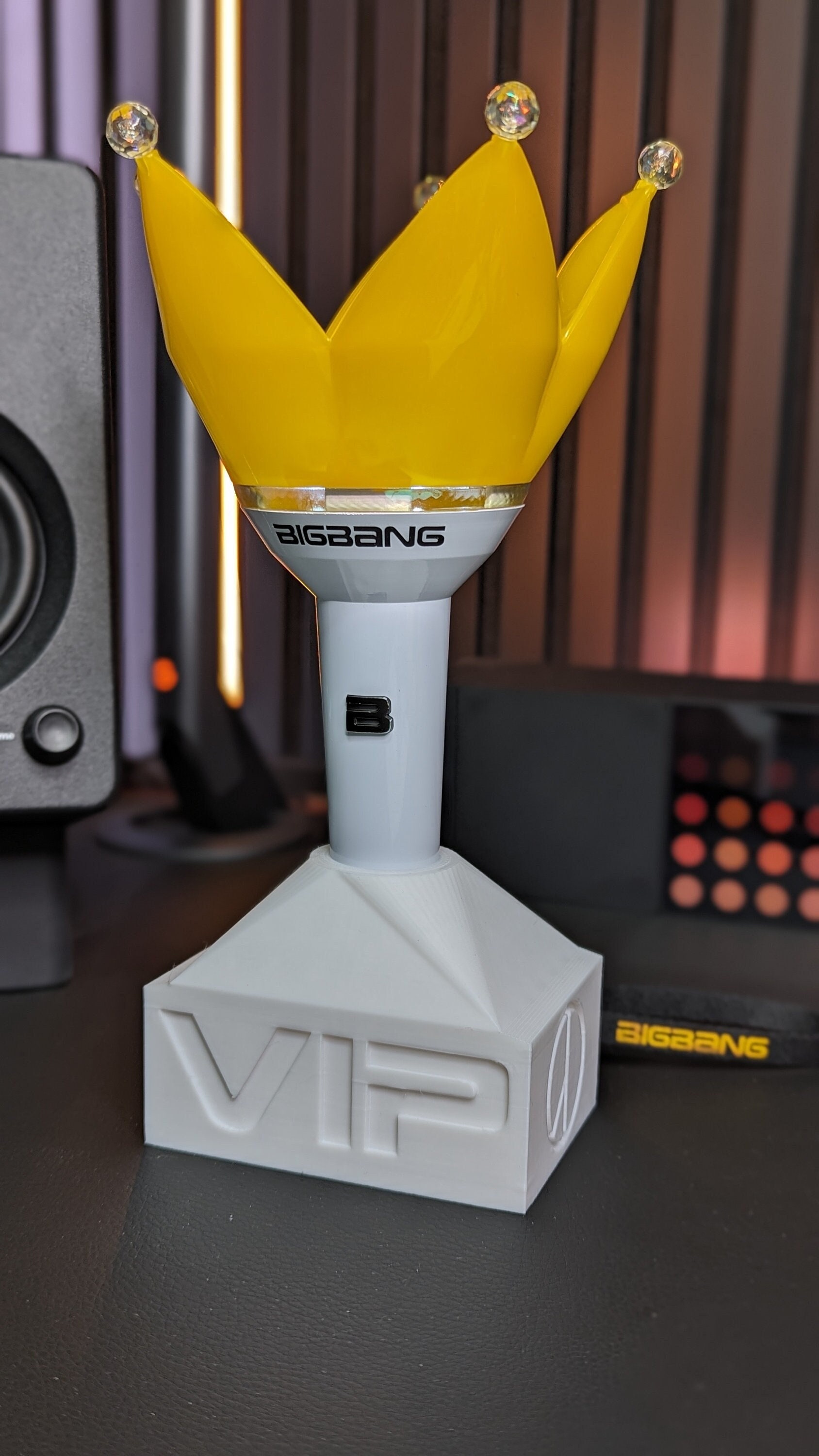 Bigbang Lightstick Stand Holder VIP | Peaceminusone | G