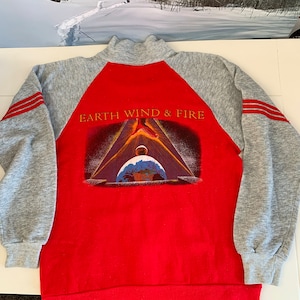 Vintage Earth Wind and Fire sweatshirt