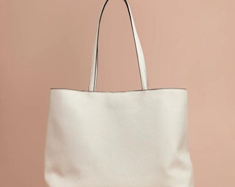 Bolsa tote clássica para o dia a dia, em couro de bezerro branco de grão integral, feita à mão na Colômbia.