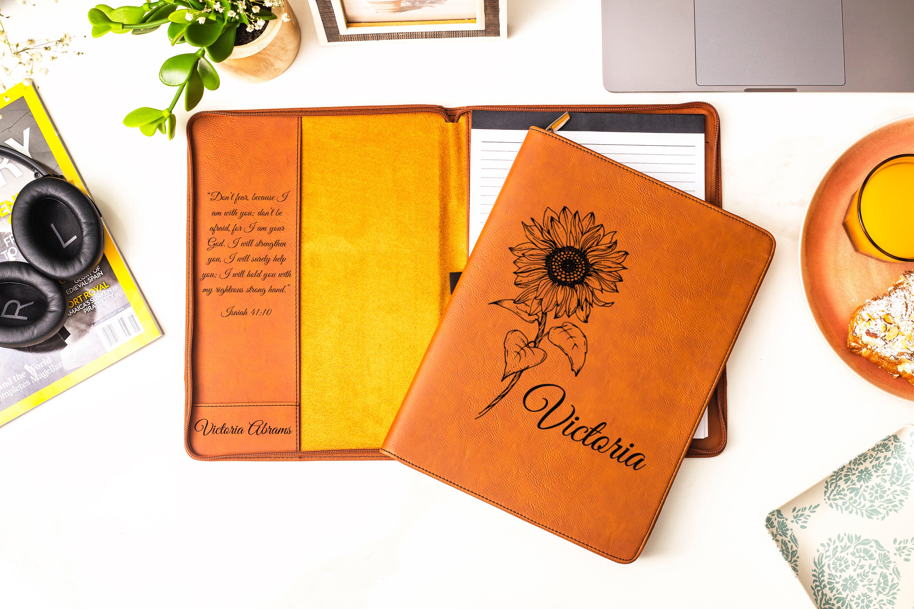 Sunflower Leather Portfolio, Sunflower Engraved Zipper Portfolio, Sunflower Zipper Portfolio, Sunflower Monogram, Sunflower Gift