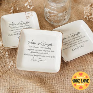 Personalized Mom Ring Dish, Mothers Day Gift, Custom Ring Dish, Trinket Dish, Mom Jewelry Dish, Jewelry Dish, Ceramic Ring Dish, Custom Gift