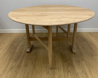 Ercol Windsor Gate Leg Drop Leaf Table