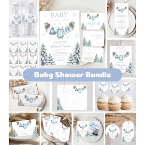 Puede incluir: Un conjunto de papelería para baby shower con temática invernal. El conjunto incluye invitaciones, tarjetas de agradecimiento y otros artículos. El diseño presenta ilustraciones en acuarela azul y blanca de ropa de bebé, copos de nieve y pinos.