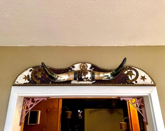 Mounted Longhorn Cattle Horns: Cowhide Leather Western Door Topper