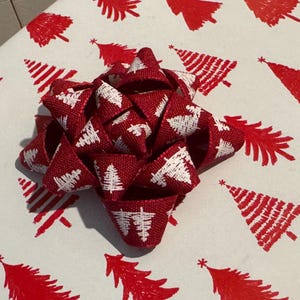 Christmas Gift Bow | Classic Star Shaped Gift Bow | Reusable Ribbon Bow | Christmas Tree Gift Topper | Burlap Ribbon | Sustainable Gifting