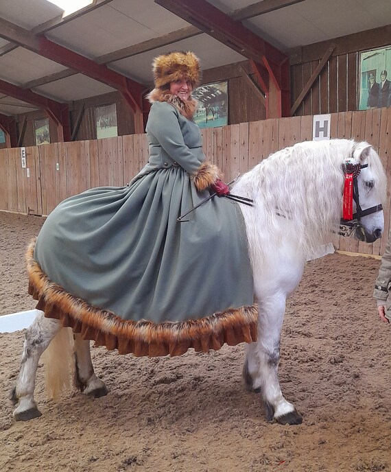 ワンピース Dich Henderson Horse side gather dress 14.2hh Ride Astride Concours D'elegance Horse Skirt Pdf