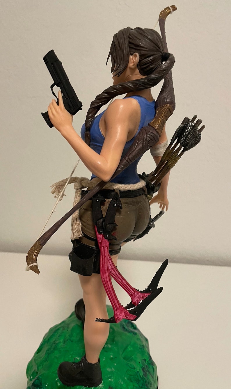 LARA CROFT Tomb Raider Harzfigur 14 Bild 4