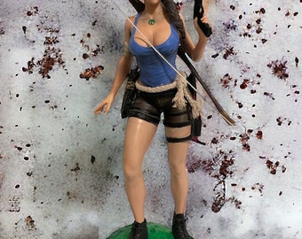 LARA CROFT (Tomb Raider) Figurine Résine 14"