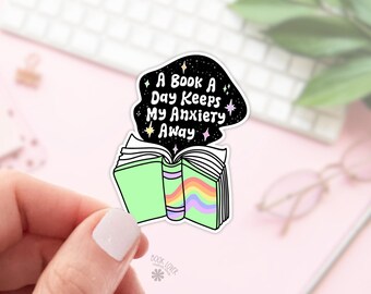 Naklejki „Książka dziennie pomaga mi pozbyć się lęku” / Modne naklejki z motywem czytelniczego niepokoju / Projekt „Książkowy nerd – introwertyk” / Prezent „Grzeczne dziewczynki czytają brudne książki”