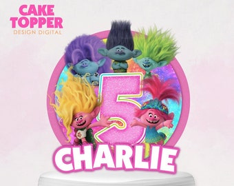Décoration de gâteau d'anniversaire Trolls - Nom et âge personnalisés à imprimer pour groupe de trolls, décoration de fête d'anniversaire sur le thème des trolls - Design numérique