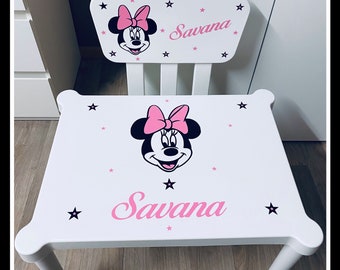 Ensemble table et chaise personnalisées thème Minnie avec prénom au choix