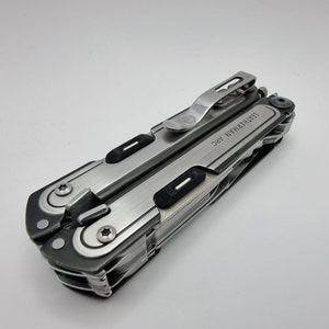 Leatherman Arc Daumen-Laschen für Säge und Feile – Leuchtende EDC-Modifikation, Tritium-Ampullen-Steckplatz – Leichteres Öffnen mit einer Hand
