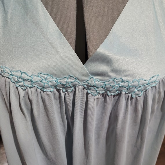Pair of  Vintage Vanity Fair Nightgowns large sle… - image 3