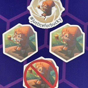 Adesivos engraçados de Bucky da Lorcana | Decalques | Jogue TCG | Justiça para Bucky | Errata | A Nova Onda do Imperador | Decoração de caixa de baralho | Ótimo humor para presente
