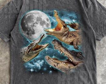 Three Crocodile Moon Vintage 90s Graphic T-shirts, Vintage Crocodile Nature Tee, Crocodile Lovers, Funny Weird Graphic 90s Aligator Tee R169