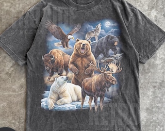 Camiseta con estampado de fauna silvestre, camiseta con alce, oso, lobo y águila, camiseta Comfort Colors Pepper, top vintage de aventura en el bosque, regalo rústico para exteriores R715