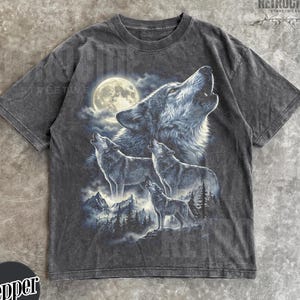 Vintage Wolf 90s Graphic Shirt, Wolf Lovers Retro Moon Tee, 2000s Nature Moon Alpha Tee, Nostalgia Unisex Oversize Tee,Wolf Party Gifts R745