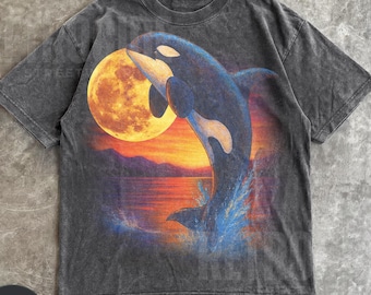 Orca Midnight Vintage Style Graphic Tee, Retro Ocean Comfort Colors Orca Shirt,Moonlight Ocean Lightning Tee,90s Marine Life Graphic Top R51