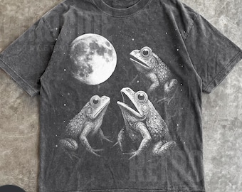 Frogs Howling To Moon Comfort Colors Vintage Style T-shirt, Retro Funny Frog Shirt, Weird Mystical Toad Shirts, Frog Lovers Gag Gift Top R46