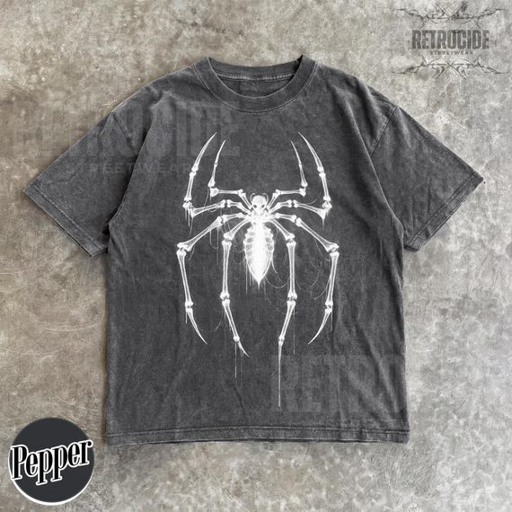 Vintage Spider Graphic Shirt,Pump Cover Comfort Colors Spider Shirt,Retro Training Shirt, Spider Oversize, Retro Hero Shirt,Dark Art Top R49