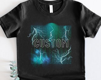 Cooles individuelles Namens-T-Shirt für Kinder/Jugendliche, individuelles Geburtstagsshirt, Geburtstagskind-Shirt, individuelles Teenager-Jugend-T-Shirt, Blue Green Lightning T-Shirt