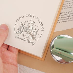 Embosseuse de livres personnalisée, embosseuse de la bibliothèque du livre, Tampon de livre, Tampon de gaufrage de bibliothèque, Ex Libris, cadeau pour les amoureux des livres