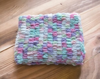 Finger knitted baby blankets, baby comforters, doll blankets, pet blankets & throws