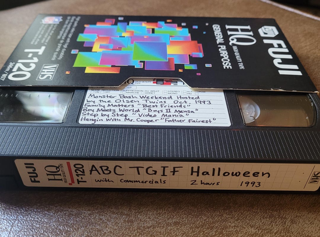 Blue［Times］ VHS VHS Tape ABC TGIF Halloween Special With Commercials 1993