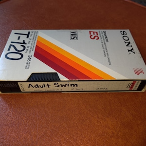 Nastro VHS Adult Swim Cartoon Network 2003 con spot pubblicitari Cartoni animati Kickaider Trigun Futurama