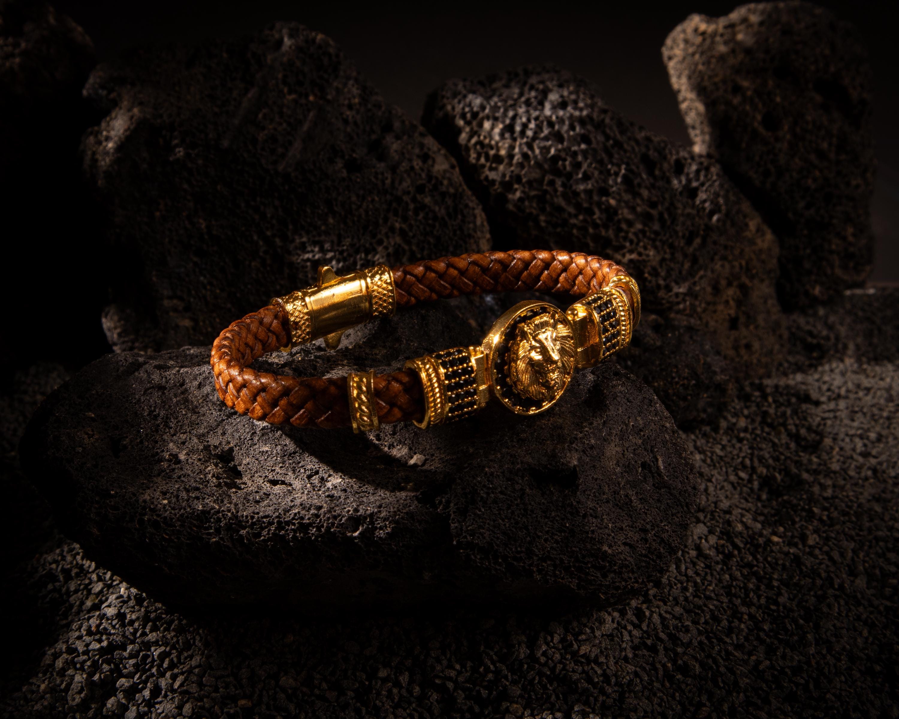 Bracciale di perle Oriente con elastico e pendente farfalla
