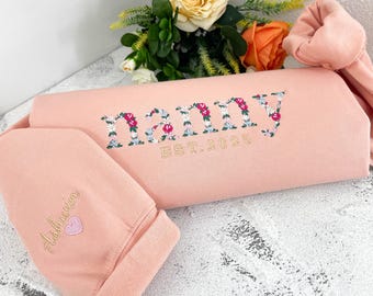 Embroidered Floral Nanny Sweatshirt with Kids Name on Sleeve, Custom Mama, Nana, Grandma, Auntie Sweatshirt, 60th Birthday Gift for Mom