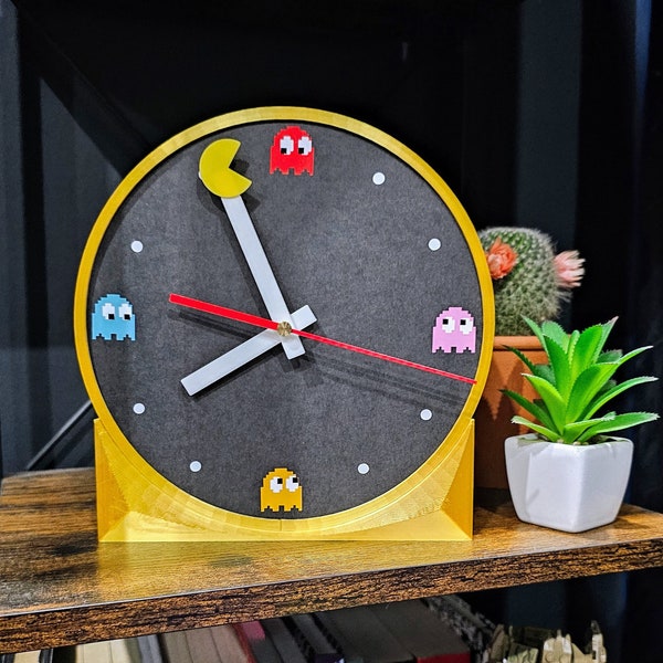 Handmade PacMan Retro Gaming Wall/Desk Clock |  Yellow Black Circle