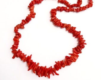 Beautiful vintage original Mediterranean natural red coral necklace, natural gems, antique genuine coral spectacular branches
