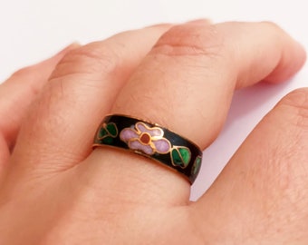 Vintage Cloisonne Ring, enameled, floral flower Cherry Blossom Color Black with flowers Art Nouveau design Size 8