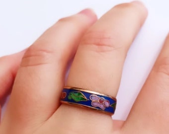 Vintage Cloisonne Ring, enameled, floral flower Cherry Blossom, in Cobalt Blue Size 8