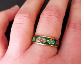 Vintage Cloisonne Ring, enameled, floral flower Cherry Blossom, Alliance Enamel floral Green Design  Gift SIZE 8