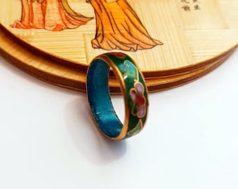 Vintage Cloisonne Ring, enameled, floral flower Cherry Blossom, Green Gift SIZE 7