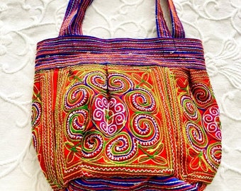 Hmong bag, soulder bag with Hmong tribal embroidered fabrics from Vietnam handmade. Boho style