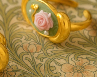 Romantic floral Ring Art Nouveau design, Golden plated rose, pearl, floral. Adjustable