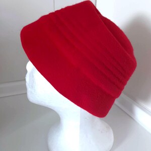Vintage Cloche women&#39;s hat, fedora Wool Red Hat haute couture from Spain design