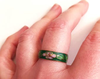 Vintage Cloisonne Ring, enameled, floral flower Cherry Blossom, Green Gift Alliance Cloisonne Green enamel  flower ring Size 8