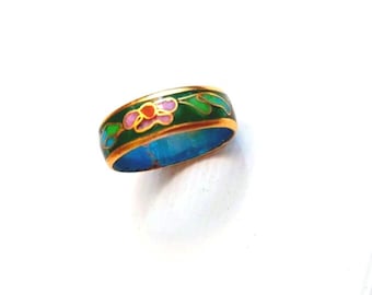Cloisonne Ring, Vintage enamel Band, floral Bohemian Design, green SIZE 7,5
